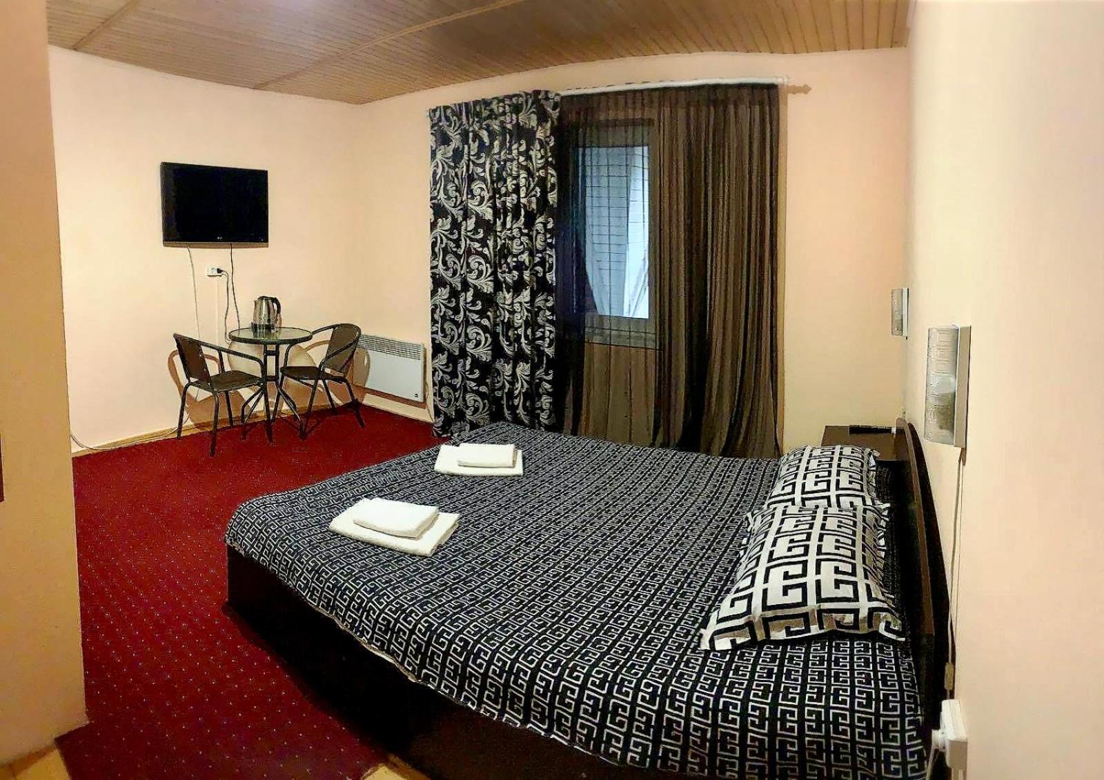Mini-Hotel Sakvoyage Tsjernivsi Buitenkant foto